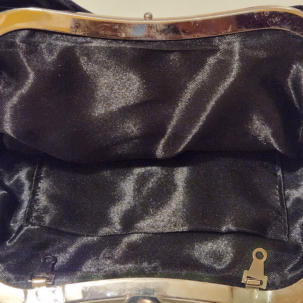 Black Bow Tie Purse - Picture 4 of 5